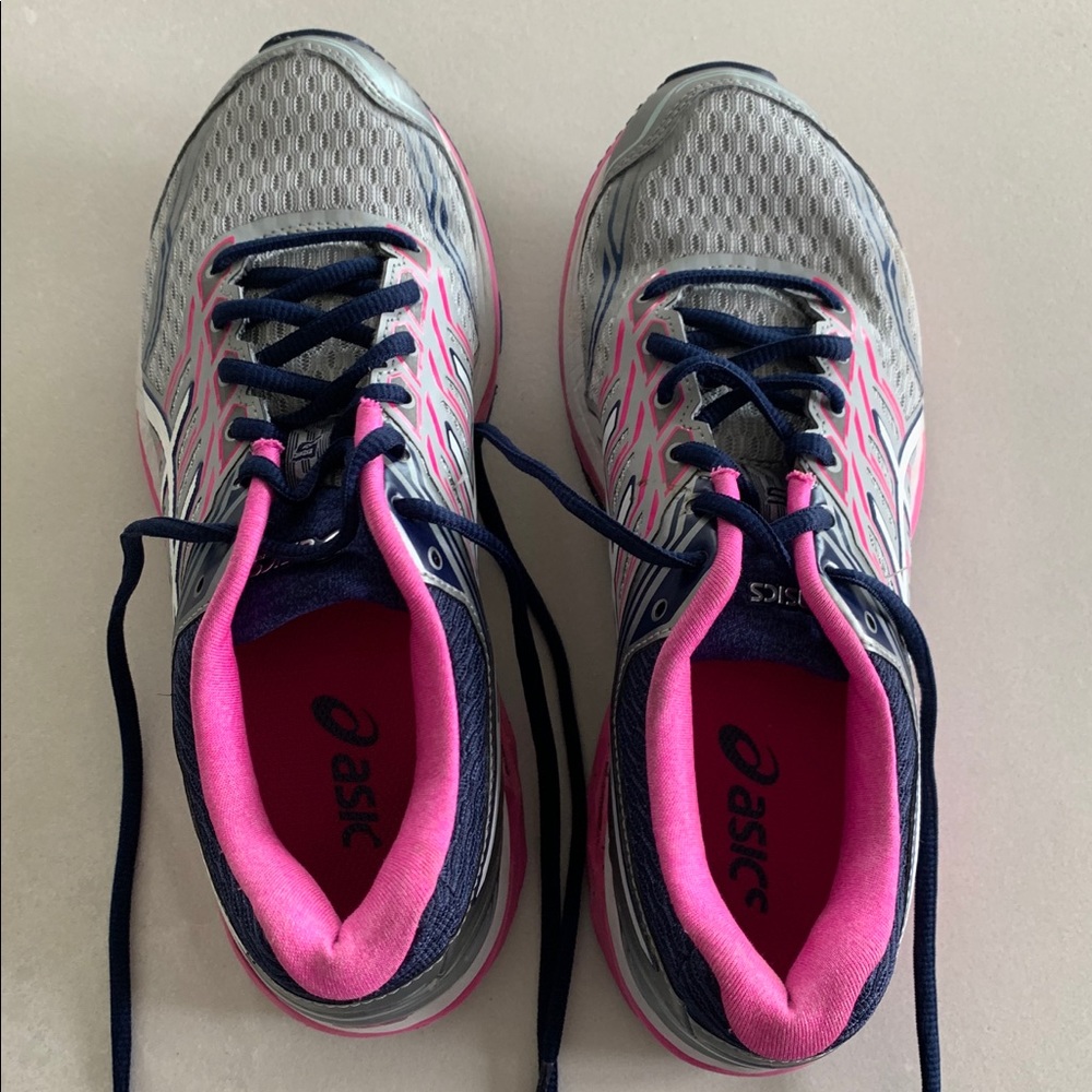 Asics tennis shoes